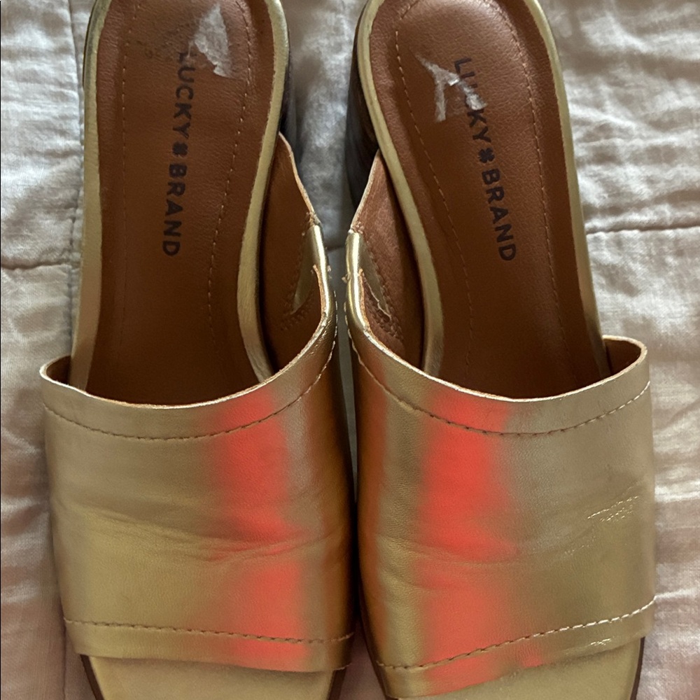 Lucky Brand Women's Gold Mules